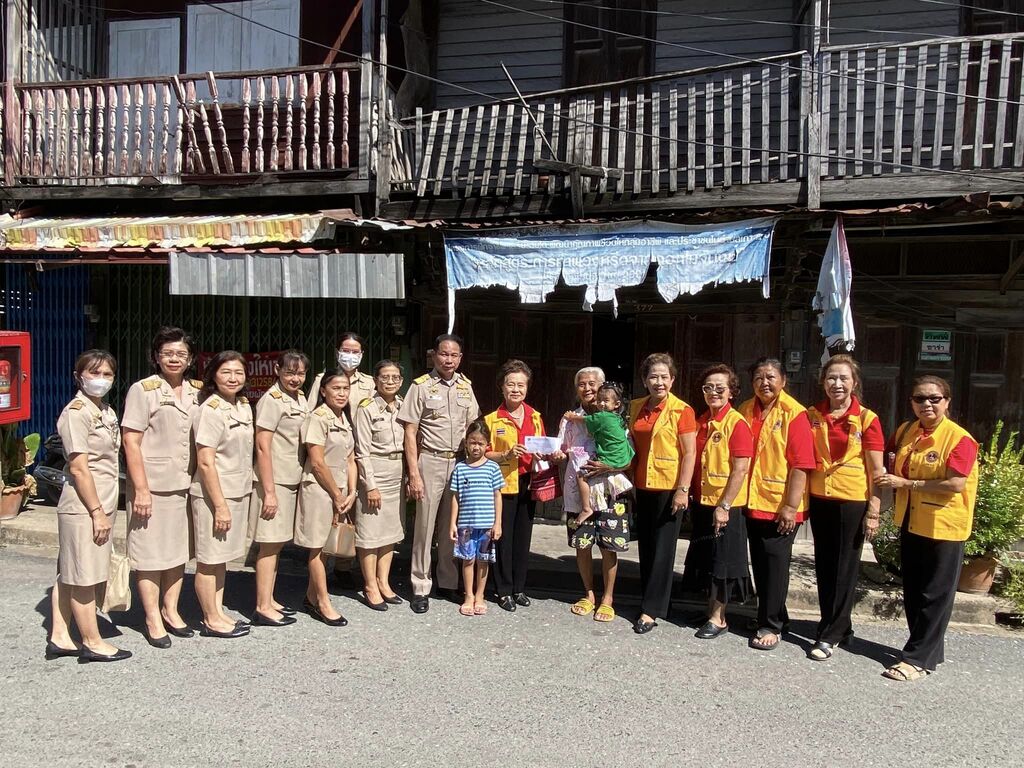 สโมสรไลออนส์โคกสำโรง ลพบุรี – Lions Club Khoksamrong Lopburi มอบทุนการศึกษาให้แก่เด็กนักเรียนยากไร้ ในเขตเทศบาลตำบลโคกสำโรง